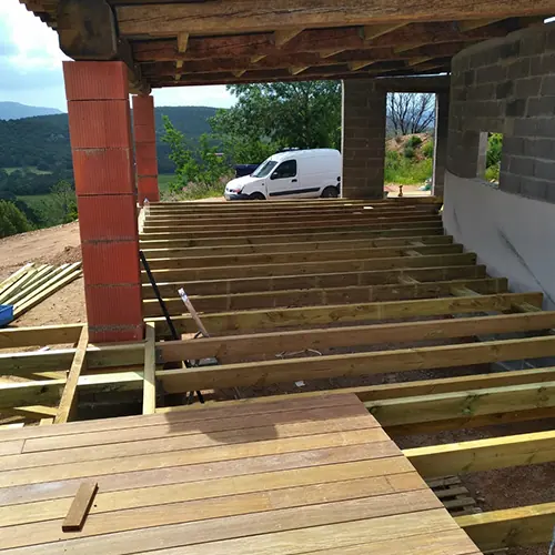 Ossature d'une terrasse en bois