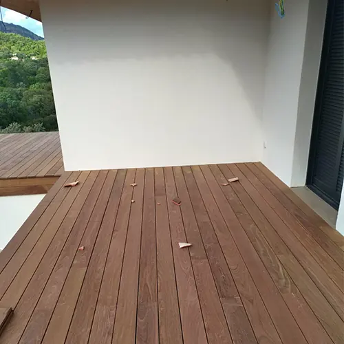 Terrasse en bois achevée